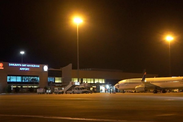 Sis nedeniyle Diyarbakır’a iniş yapamayan uçaklar, Şanlıurfa’ya yönlendiriliyor