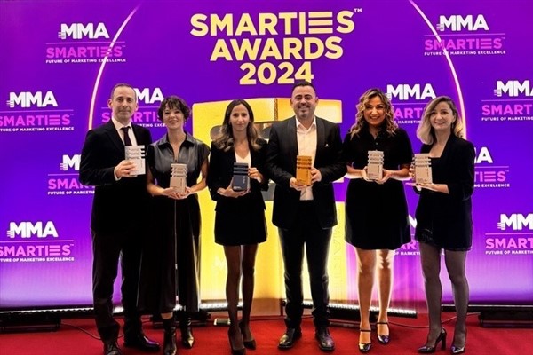 Teknosa, Smarties Awards Türkiye’de “Yılın Markası” seçildi