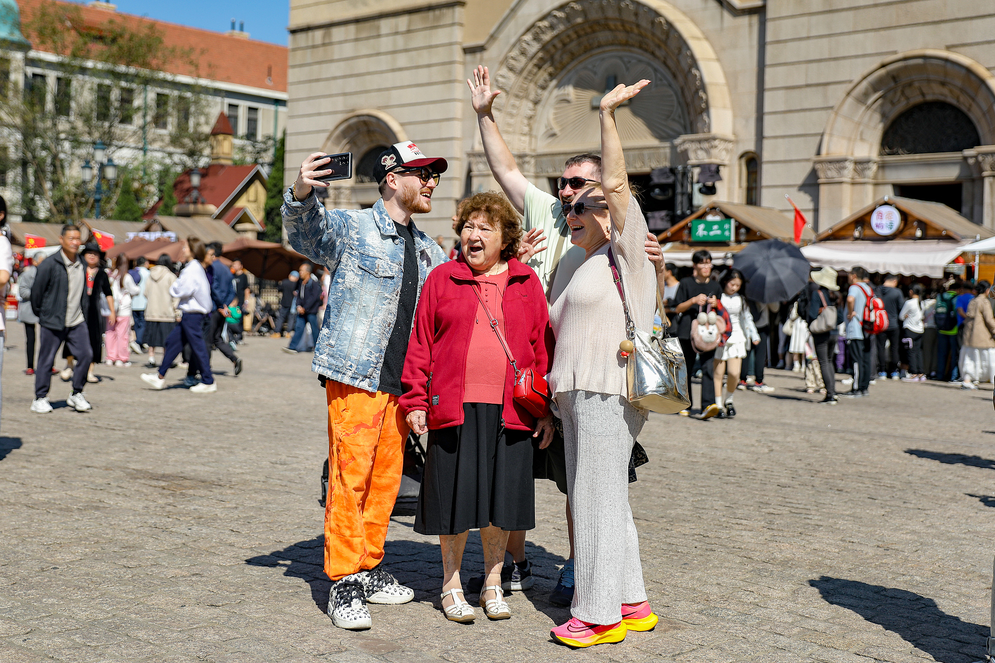 Çin tüm dünyadan turistleri bekliyor