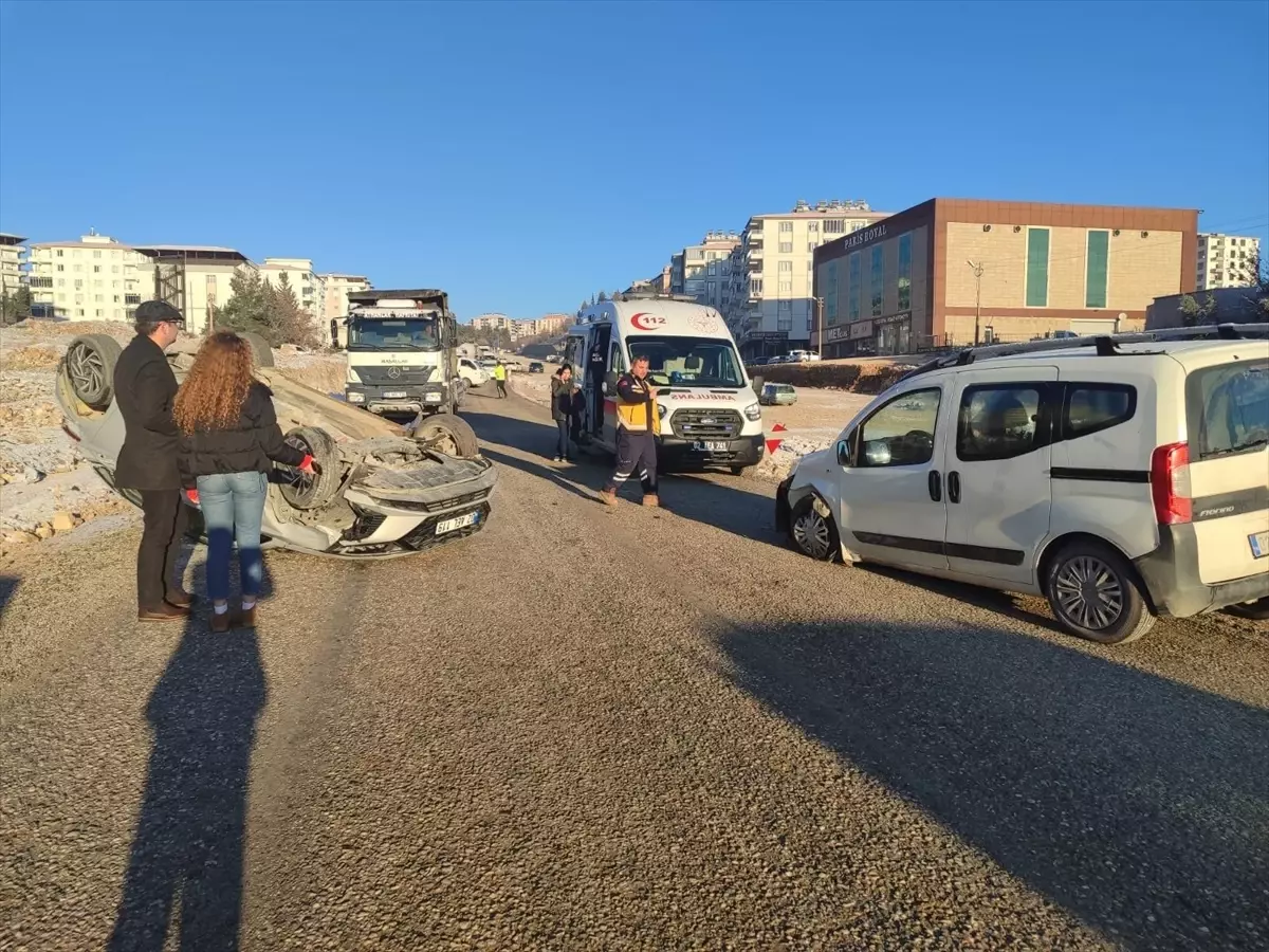 Adıyaman’da Trafik Kazası: İki Yaralı