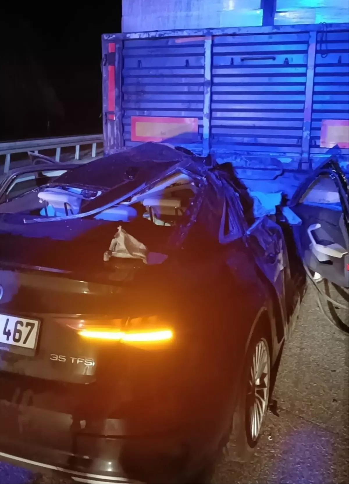 Burdur’da Otomobil ve Tır Çarpıştı: 2 Yaralı