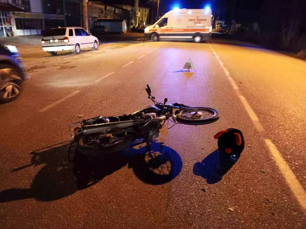 Eğirdir’de Otomobil ile Motosiklet Çarpıştı: Bir Yaralı