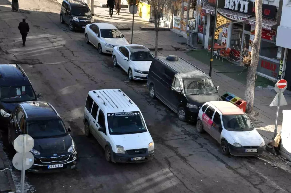 Kars’ta Kasım Ayında 51 Bin 265 Araç Trafiğe Kaydedildi
