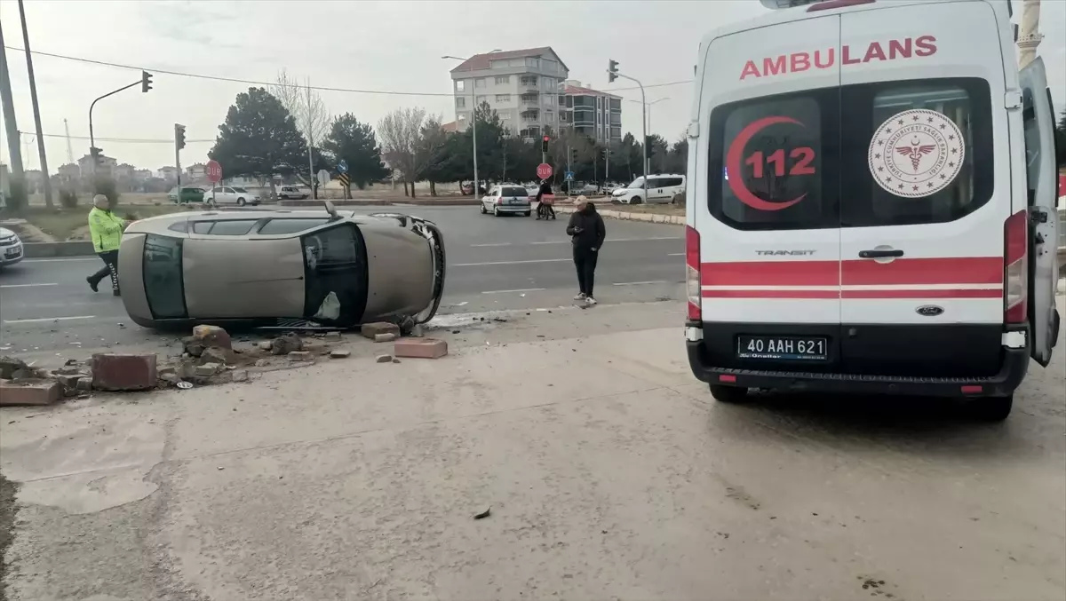 Kırşehir’de Otomobil Kazası: 2 Yaralı