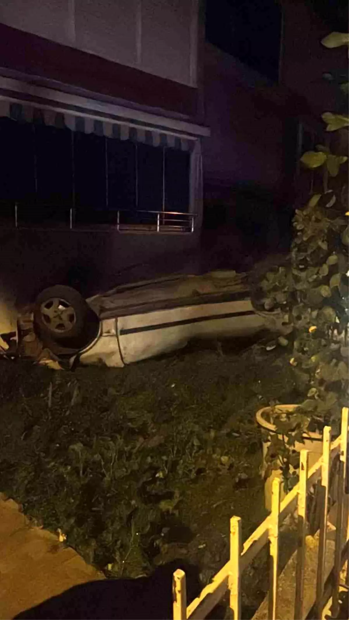 Bursa’da Otomobil Kaza Yaptı, Sürücü Yaralandı