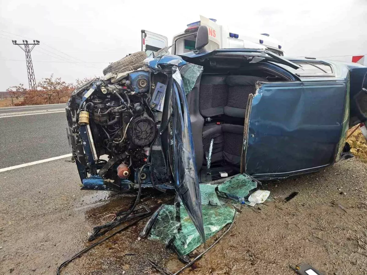 Malatya’da Kontrolden Çıkan Otomobil Devrildi: 1 Yaralı