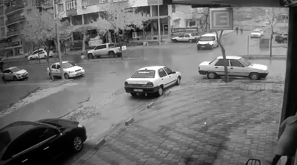 Şanlıurfa’da 6 Yaşındaki Kıza Araç Çarptı