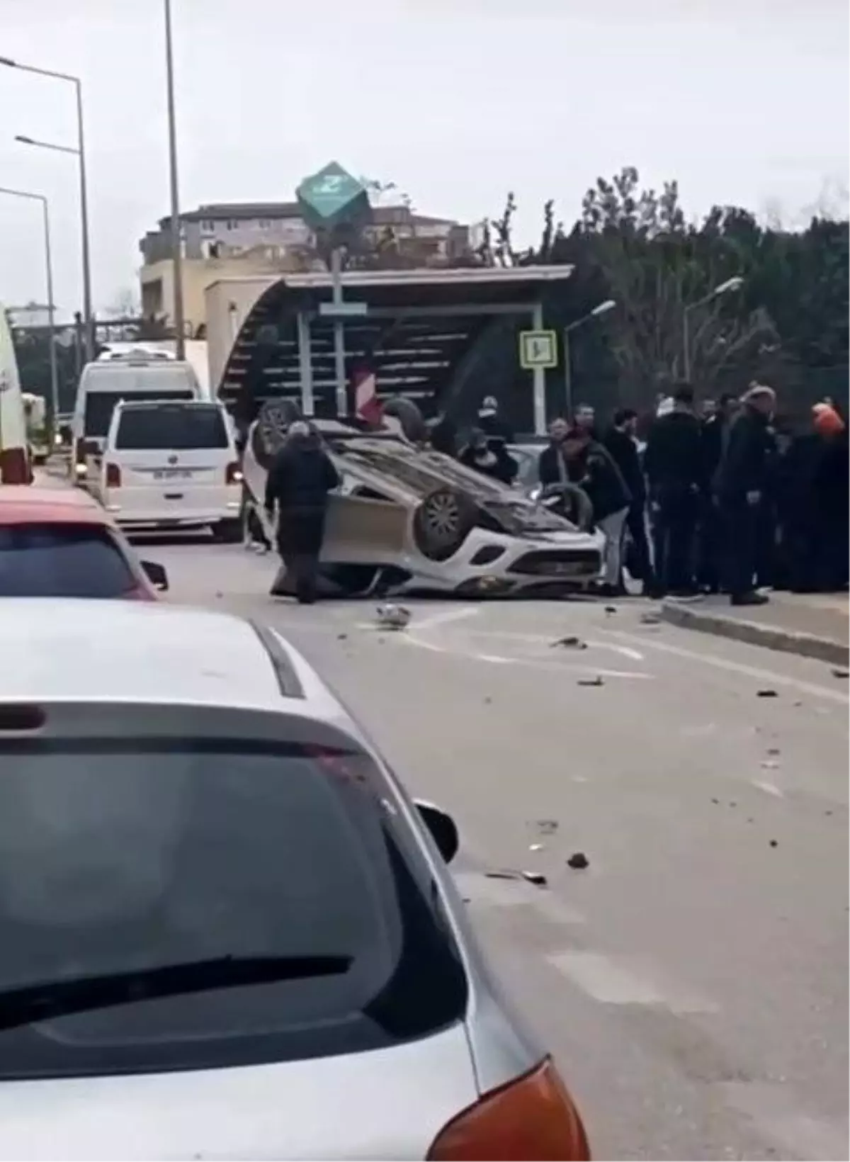 Bursa’da Takla Atan Otomobilin Sürücüsü Yaralanmadan Kurtuldu