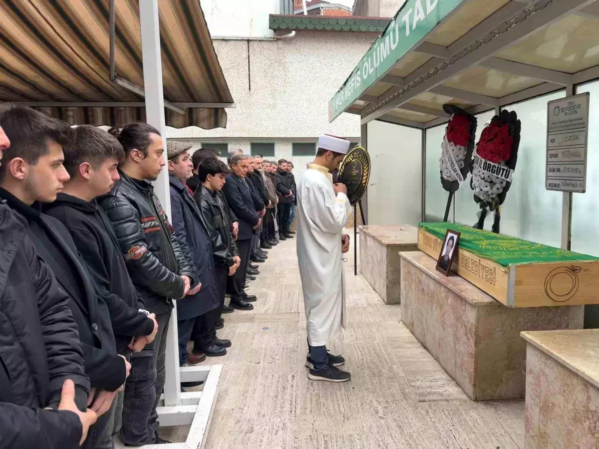 Ordu’da Trafik Kazası: 22 Yaşındaki Ozan Gönül Hayatını Kaybetti