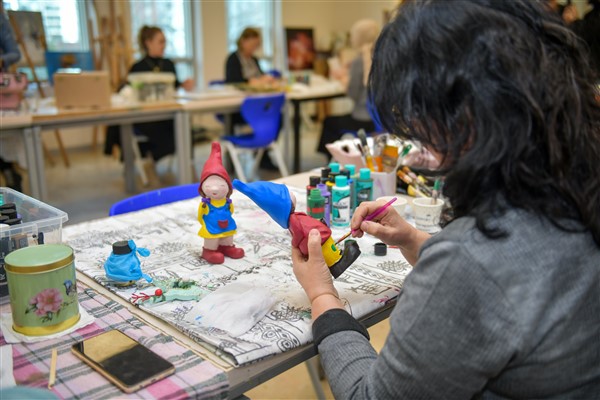 Esenyurt Belediyesi’nden “Dekoratif Ahşap Boyama Kursu”