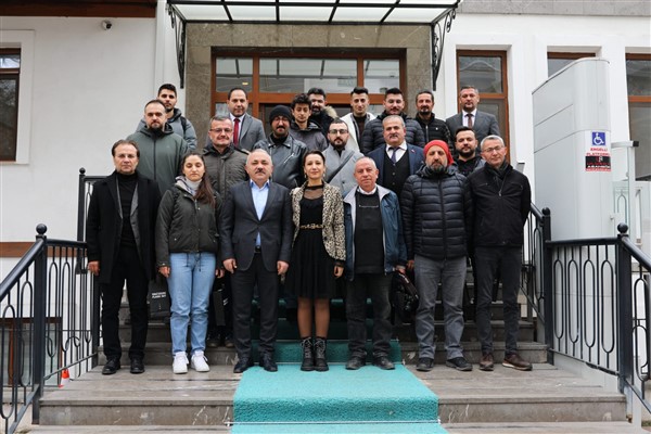 Başkan Esen, gazetecilerle bir araya geldi