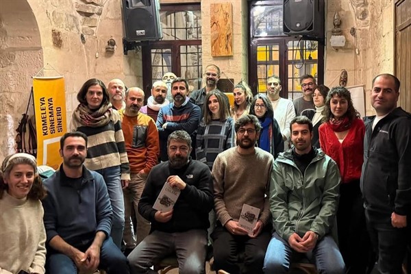 Sinero Kitap Topluluğu, yazar Rober Kaptaş’ı konuk etti