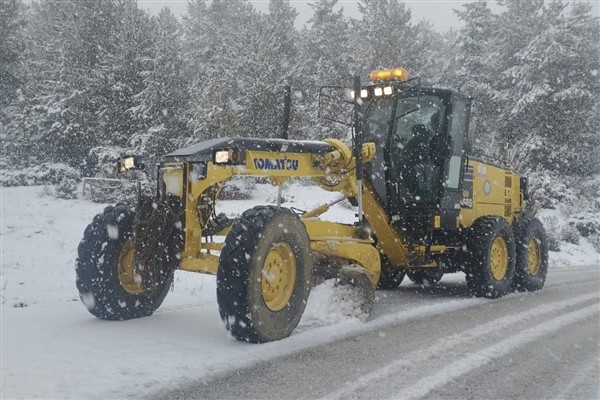 Eskişehir Büyükşehir’den karla mücadele çalışmaları
