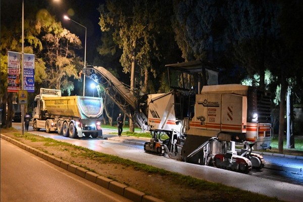 Bornova’da asfalt yenileme çalışmaları başladı