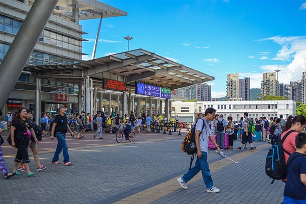 Çin sınır kapılarından yılbaşında 1 milyon 803 bin kişi geçiş yaptı