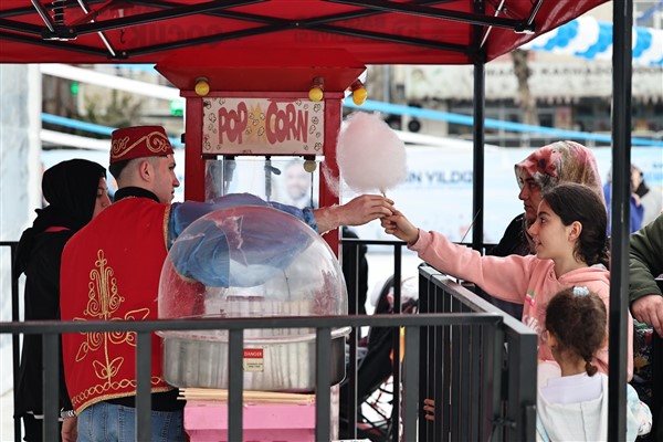 Bağcılar’da karnaval tadında Çocuk Şenliği