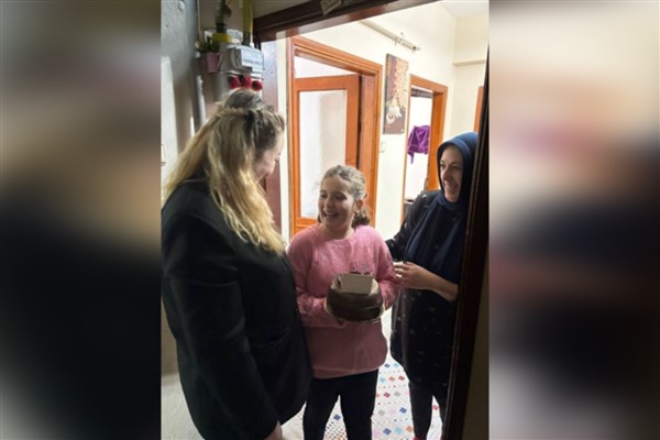 İzmit Belediyesi, vatandaşların yeni yıl dileklerini gerçekleştiriyor