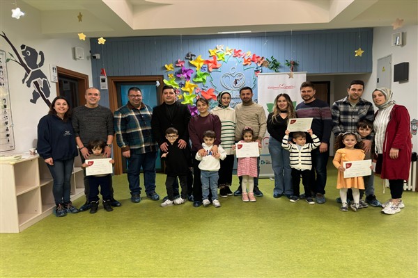 İzmit’te ‘Baba Destek Programı’ sertifikaları teslim edildi