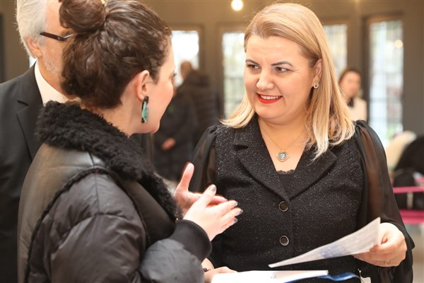 Başkan Hürriyet’ten “Cumhuriyet’in İlk Durağı İzmit” belgeselinin galasına davet