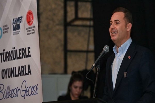 Akın, “Türkülerle Oyunlarla Balıkesir Gecesi” etkinliğine katıldı