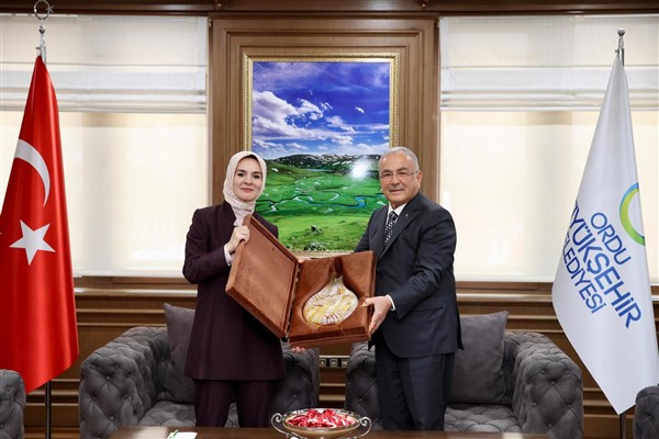 Bakan Göktaş, Ordu Büyükşehir Belediyesi’ni ziyaret etti