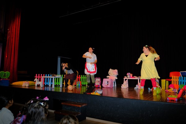 Yalova’da ‘Oyuncakların Rüyası’ oyunu sahnelendi
