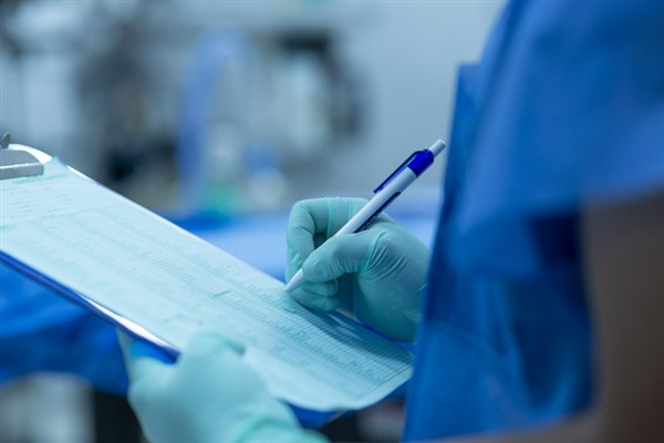 Sağlık Bakanlığı’ndan estetik uygulamalarına düzenleme