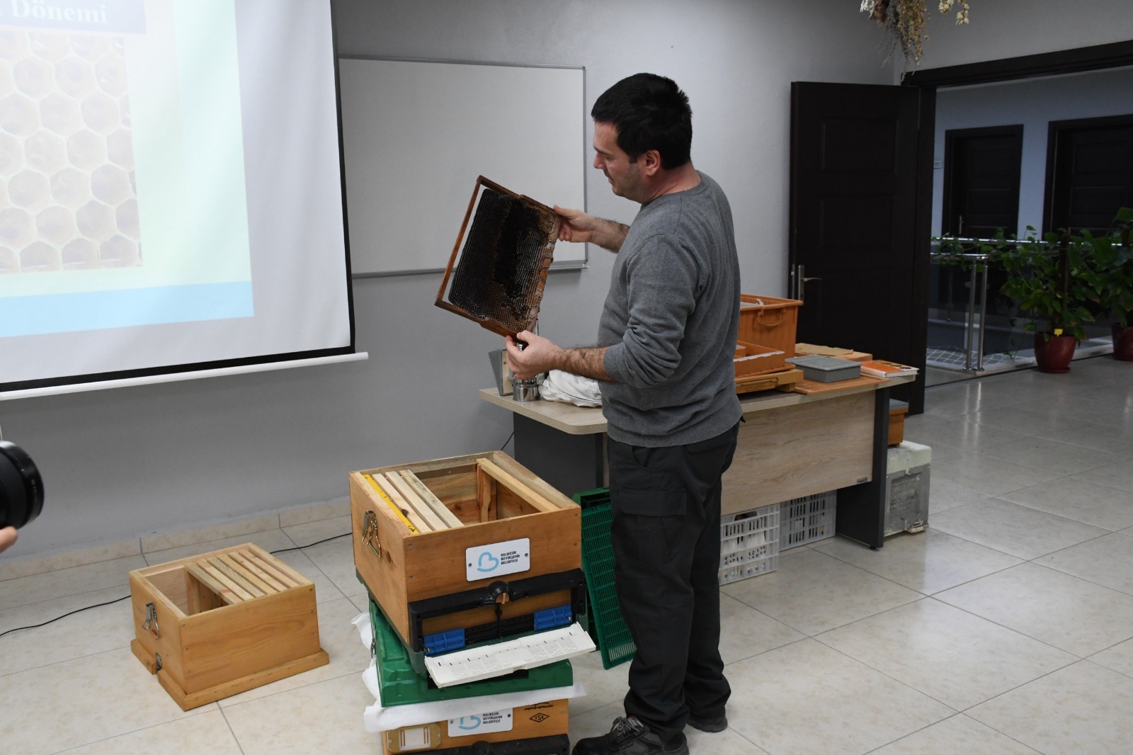 Arıcılık Kursu’na yoğun ilgi