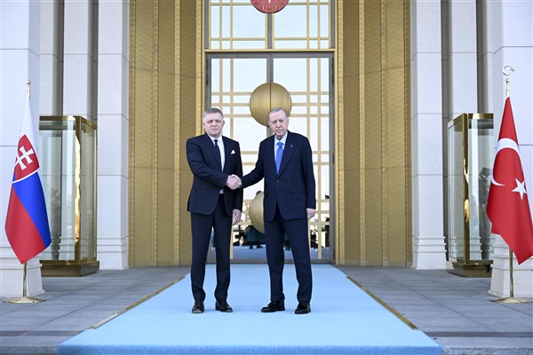 Cumhurbaşkanı Erdoğan, Slovakya Başbakanı Fico’yu resmi törenle karşıladı