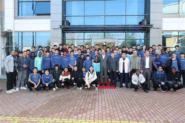 Başkan Altay, Uluslararası Mevlana Anadolu İmam Hatip Lisesi’ni ziyaret etti