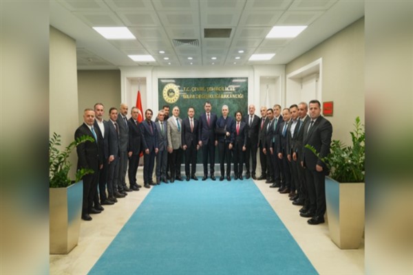 Karaman Valisi Çiçekli, Bakan Kurum’u ziyaret etti