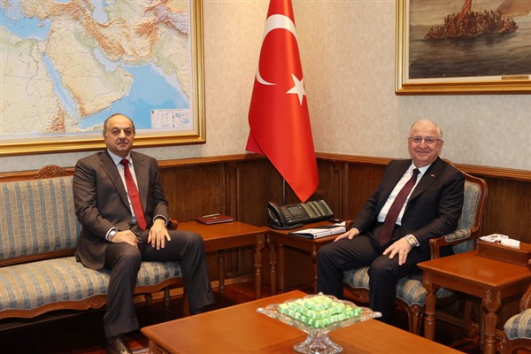 Bakan Güler, Katar Savunma Eski Bakanı Al Attiyah ile görüştü