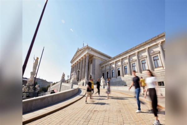 Avusturya’da hükümet kurma çalışmaları çalkantılı