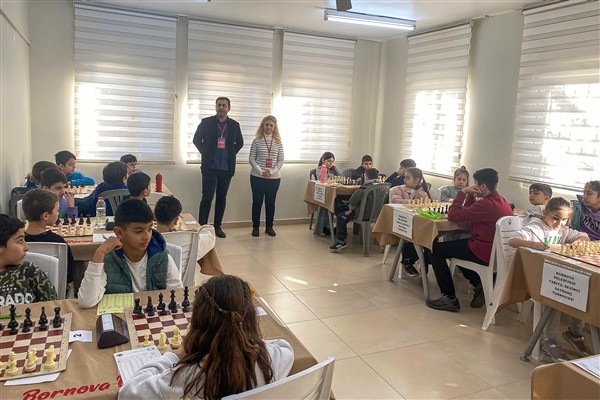 Bornova’da satranç turnuvası düzenlendi