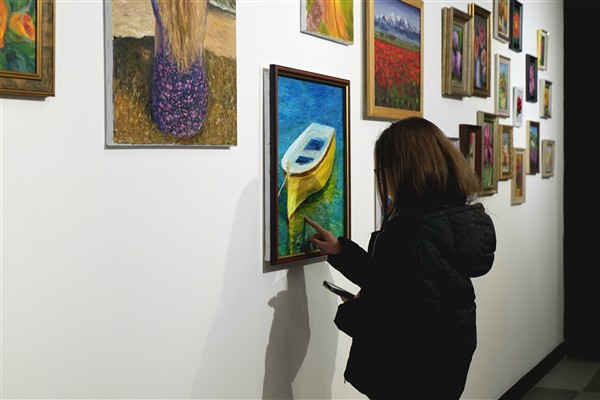 Beylikdüzü’nde  “Renklerin Senfonisi” adlı sergi açıldı