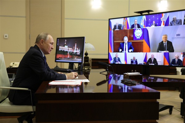 Rusya Devlet Başkanı Putin, Güvenlik Konseyi’nin daimi üyeleriyle toplantı yaptı