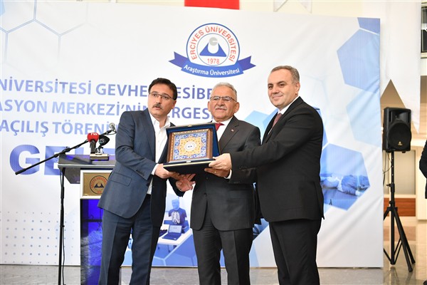 Büyükkılıç, Tıbbi Simülasyon Merkezi’nin açılış törenine katıldı