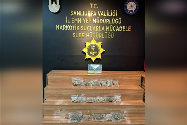 Şanlıurfa’da 2 kilo 450 gram skunk maddesi ele geçirildi