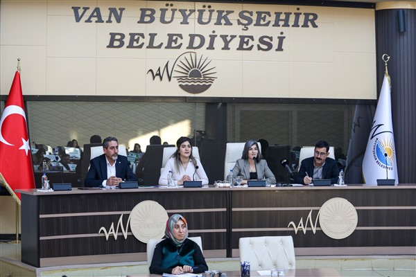 Van Büyükşehir Belediyesi’nin yılın ilk Meclis toplantısında kayyum tepkisi