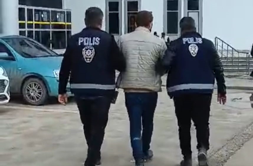 Hatay’da uyuşturucu etkisi altında araç kullanan şahıs tutuklandı
