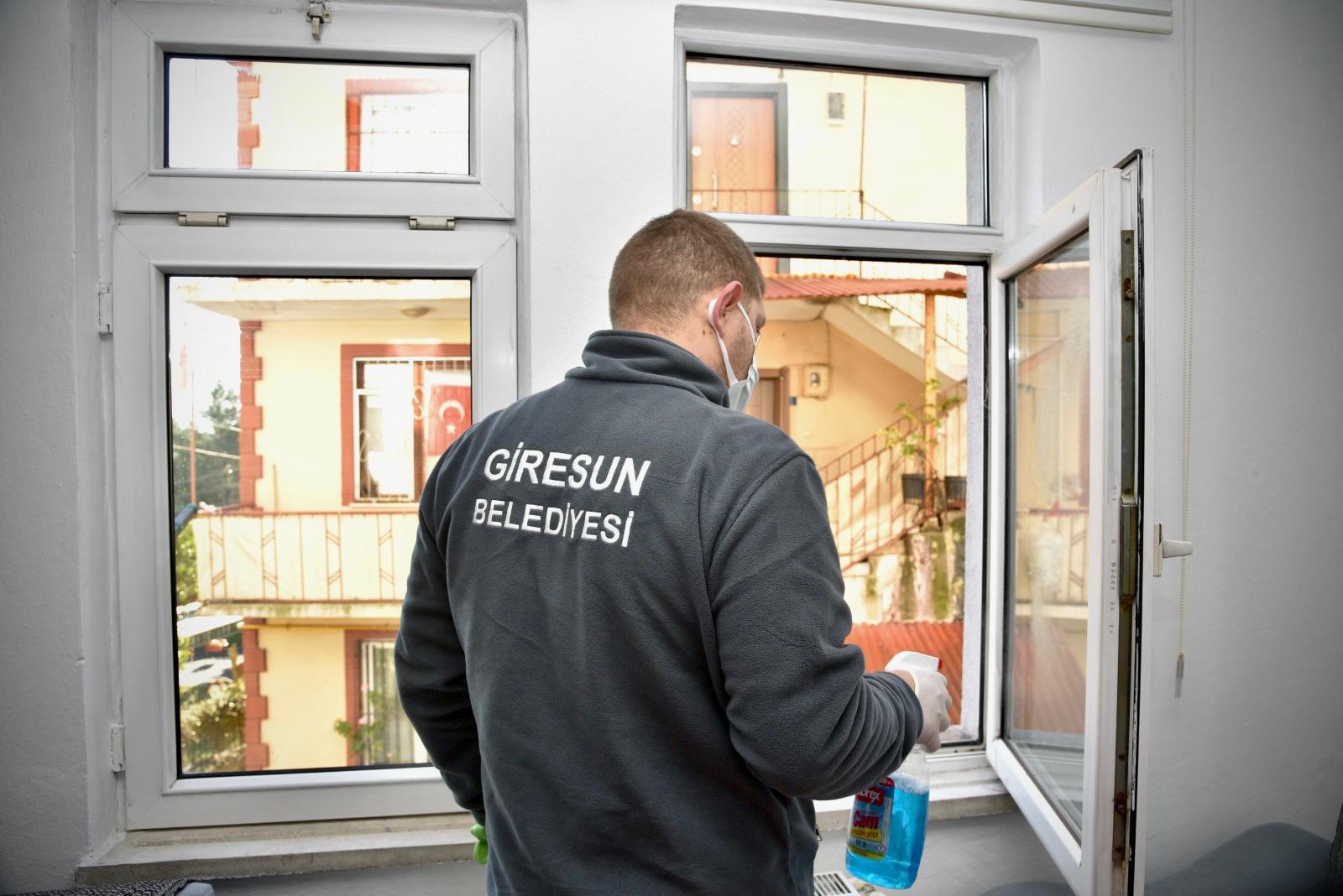 Giresun Belediyesi Evde Bakım ve Temizlik Hizmetleri Birimi çalışmalarını sürdürüyor