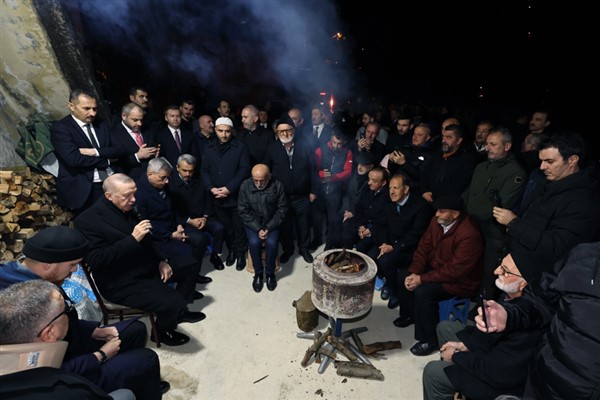 Cumhurbaşkanı Erdoğan’dan Rize’de taziye evine ziyaret