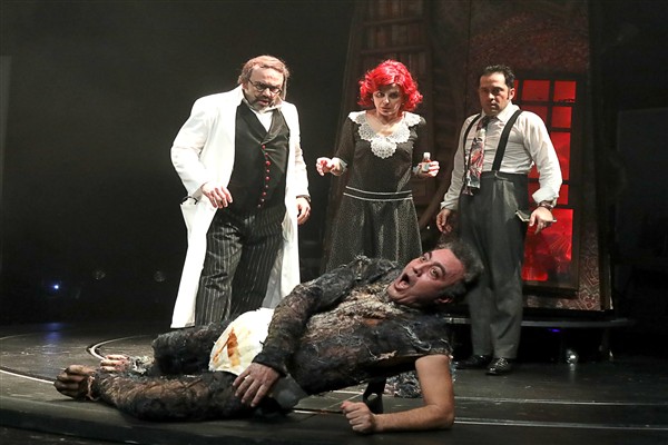 İstanbul’da “Köpek Kalbi” oyunu sahnelenecek