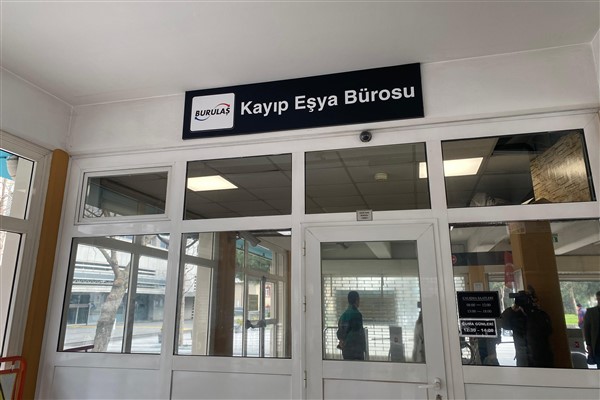 Burulaş, toplu ulaşımda unutulan eşyaları, Kayıp Eşya Bürosu’nda saklıyor