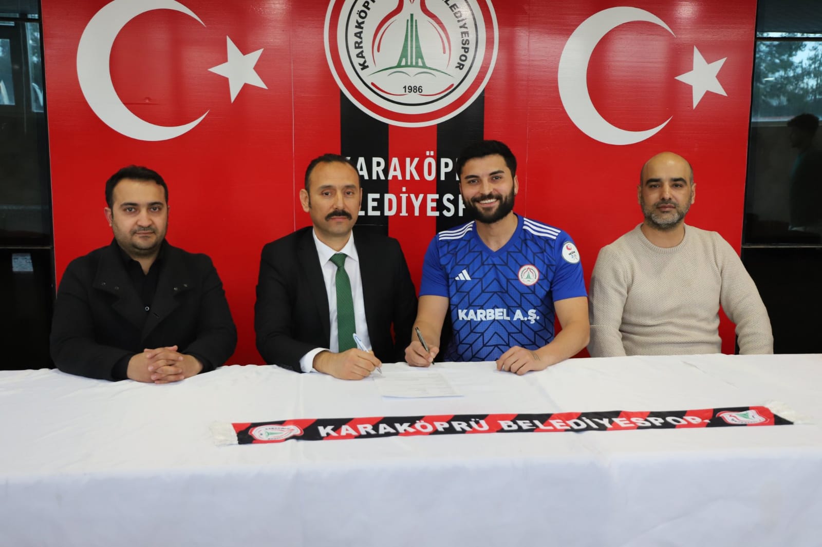 Karaköprü Belediyespor’dan defansa takviye