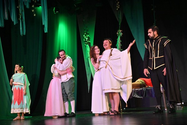 Başkan Zeyrek: En büyük mutluluk, sanatı halkımızın ayağına götürmek