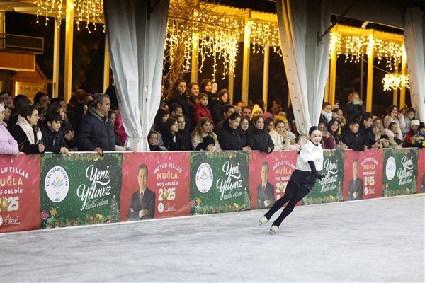 Muğla’da buz pisti sömestr sonuna kadar açık olacak
