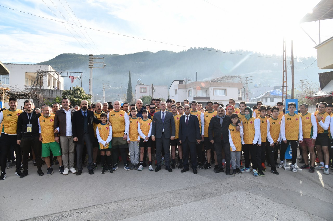 7 Ocak Kurtuluş Koşusu’nda 300 sporcu yarıştı