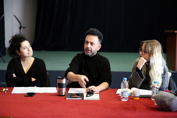 Eskişehir Büyükşehir Belediyesi Şehir Tiyatroları, yeni oyun için provalara başladı