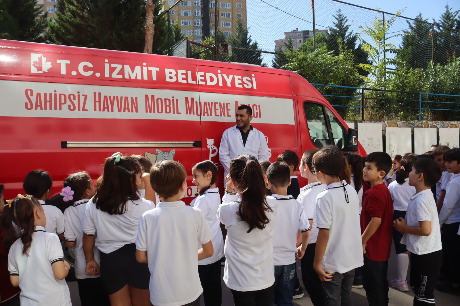 İzmit Belediyesi, 2024 yılında halk sağlığı ve hayvan bakımına ilişkin çalışmalar yaptı